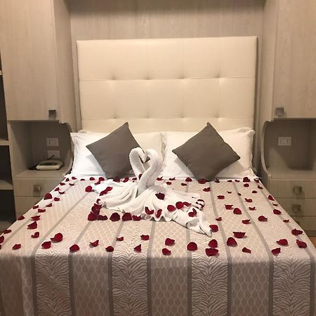 רימיני Hotel Jumbo מראה חיצוני תמונה