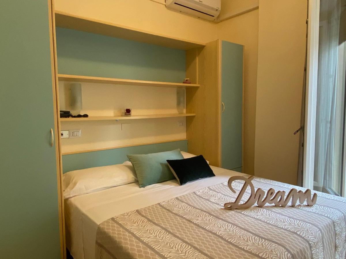 רימיני Hotel Jumbo מראה חיצוני תמונה