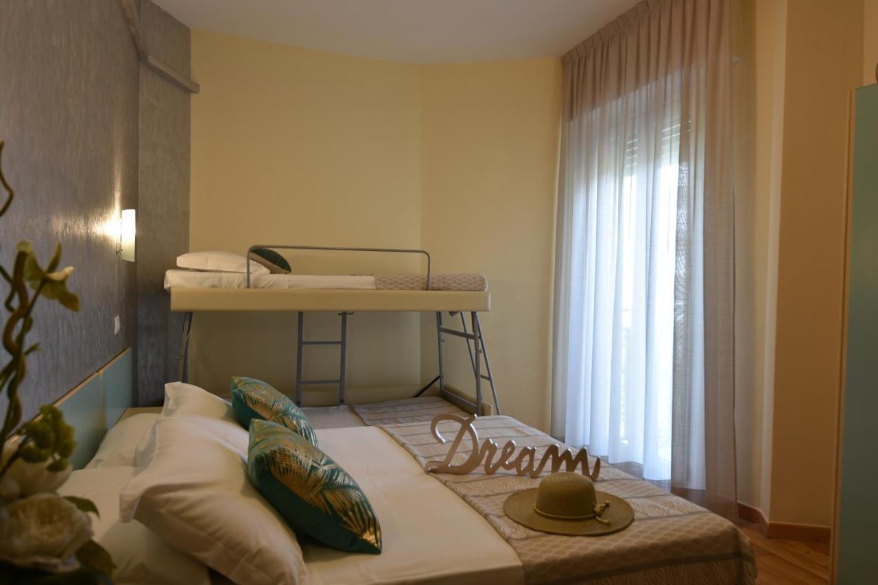 רימיני Hotel Jumbo מראה חיצוני תמונה