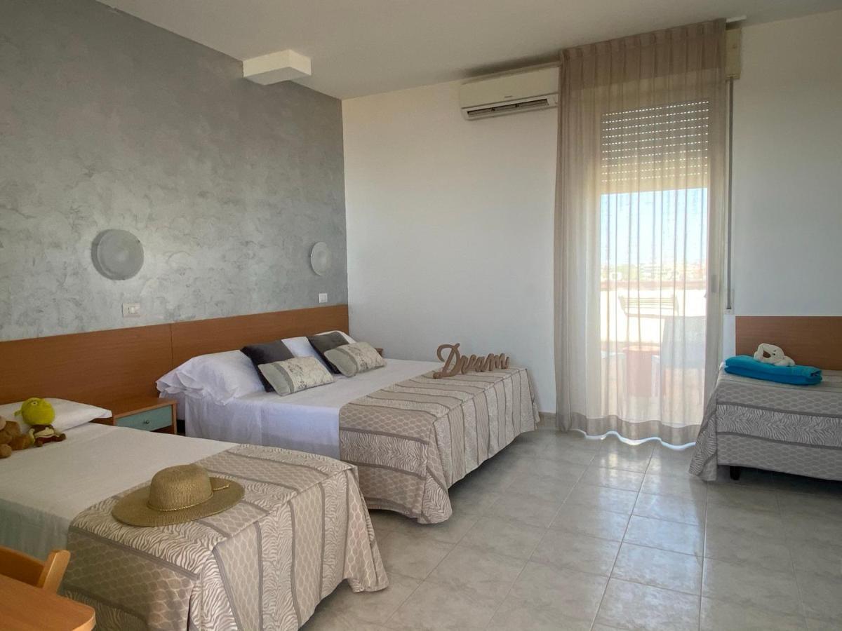 רימיני Hotel Jumbo מראה חיצוני תמונה