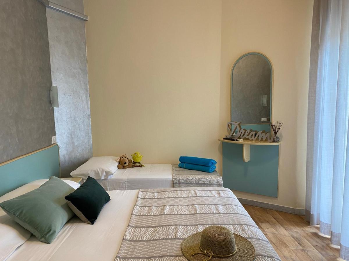 רימיני Hotel Jumbo מראה חיצוני תמונה