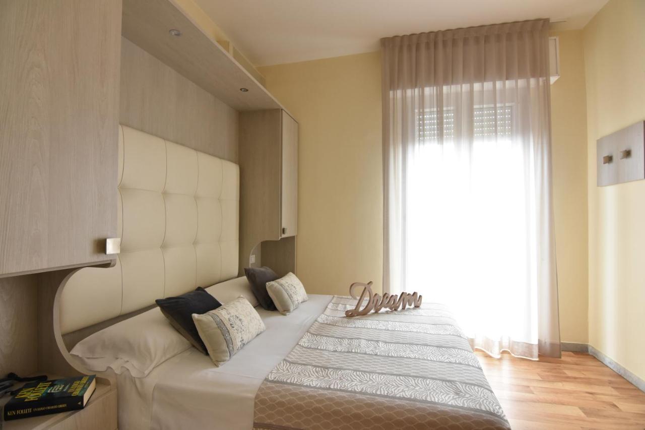 רימיני Hotel Jumbo מראה חיצוני תמונה