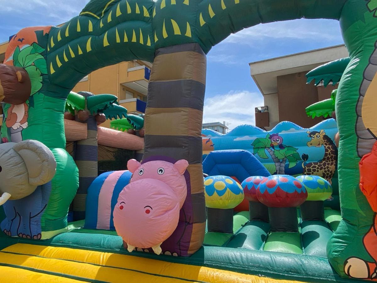 רימיני Hotel Jumbo מראה חיצוני תמונה