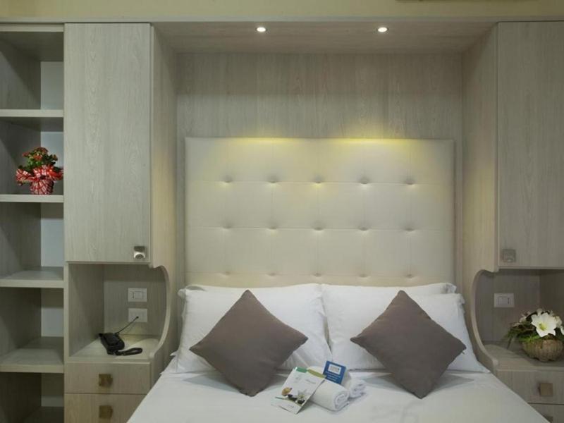 רימיני Hotel Jumbo מראה חיצוני תמונה