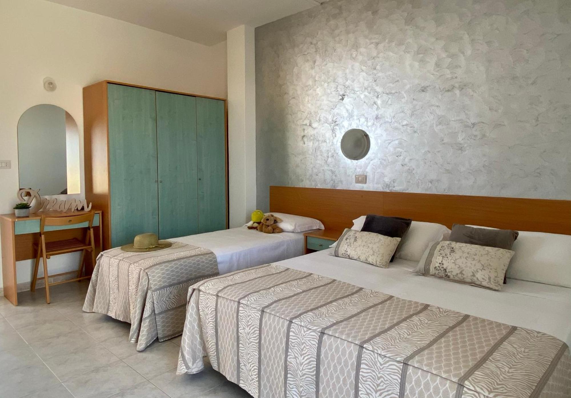 רימיני Hotel Jumbo מראה חיצוני תמונה