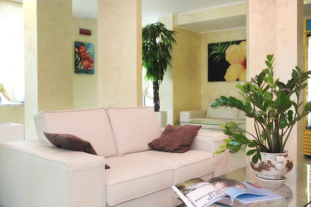 רימיני Hotel Jumbo מראה חיצוני תמונה