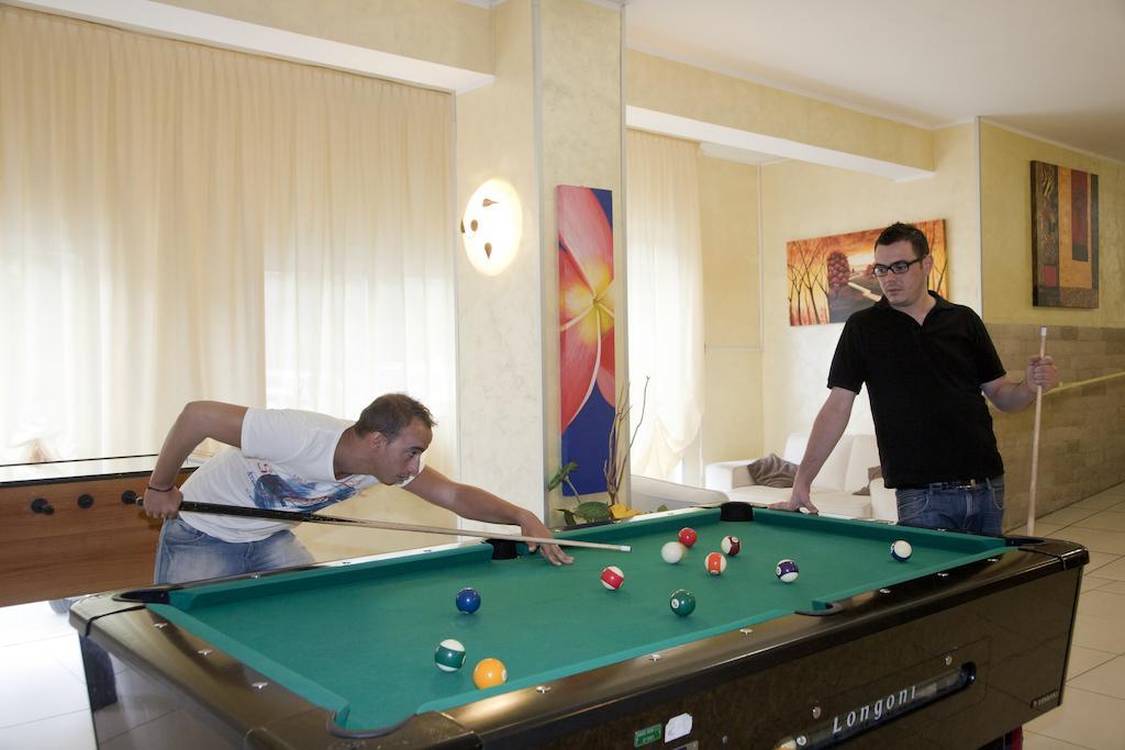 רימיני Hotel Jumbo מראה חיצוני תמונה