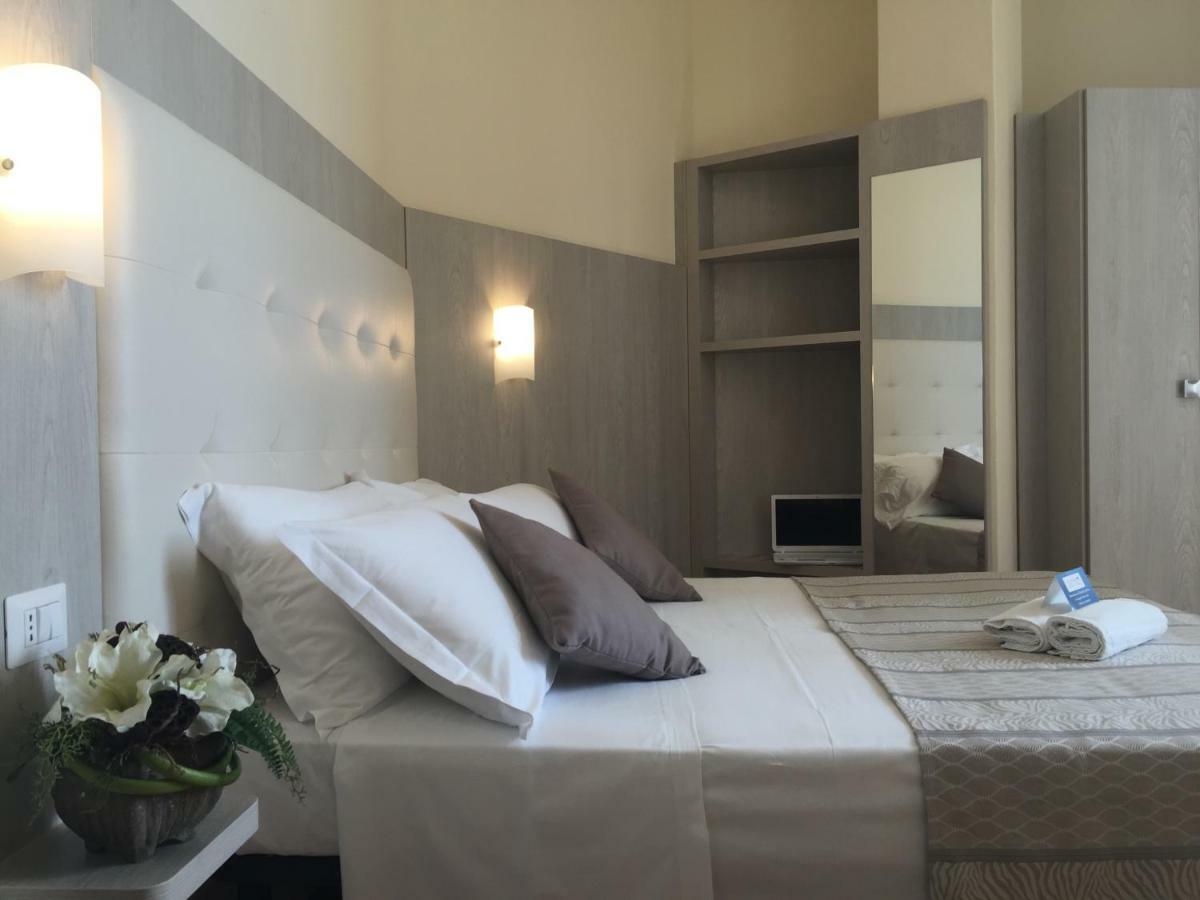 רימיני Hotel Jumbo מראה חיצוני תמונה