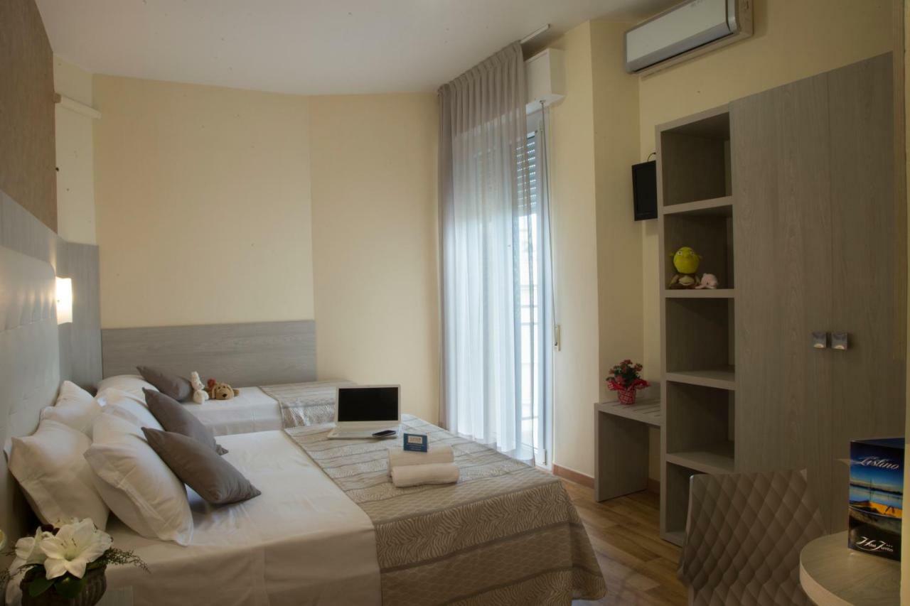 רימיני Hotel Jumbo מראה חיצוני תמונה